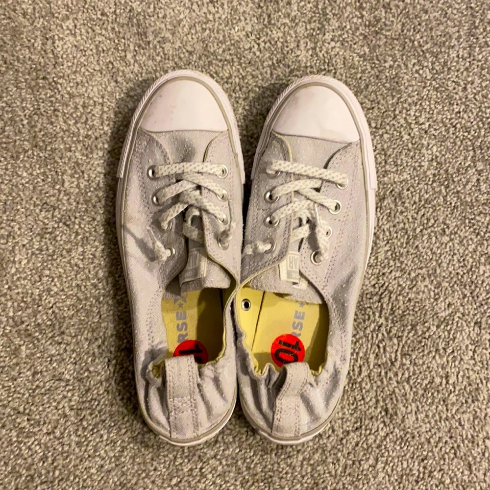 Grey converse